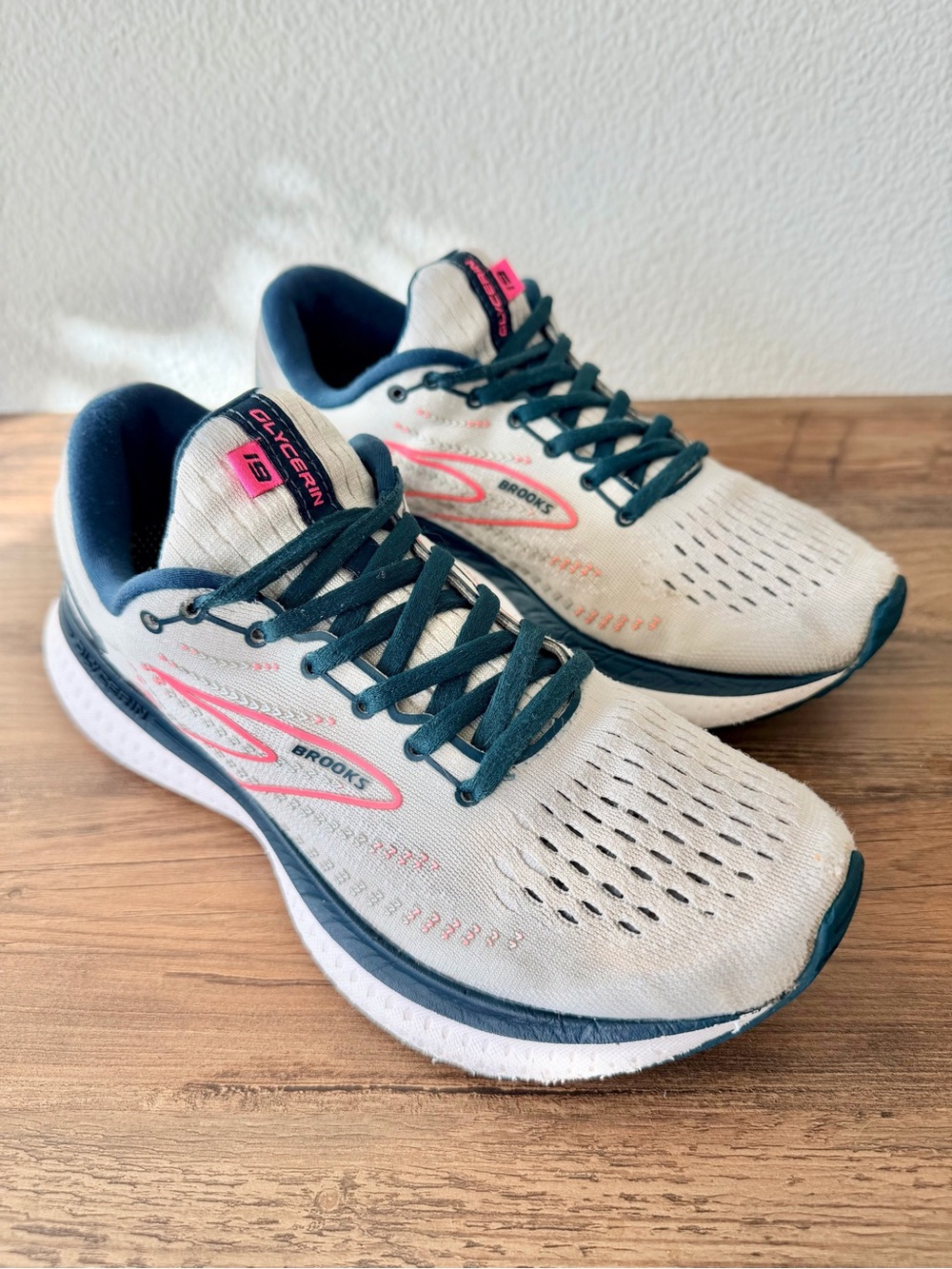 Brooks Women’s Glycerin 19 Running Shoes in Ice Flow/Navy/Pink (Size: 8.5-B)